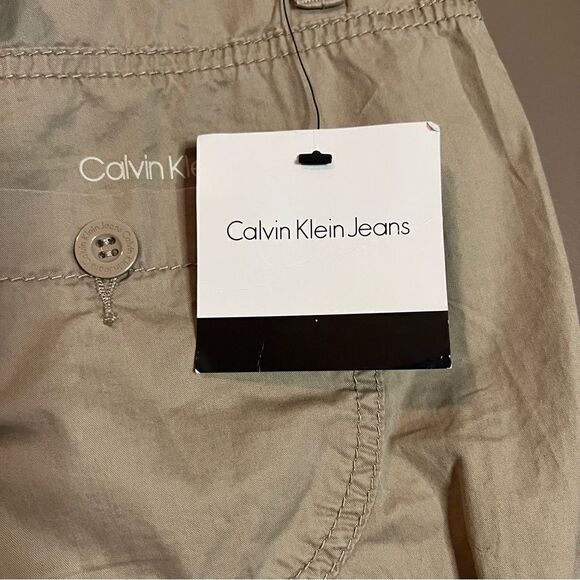NWT! Calvin Klein jeans biege cargo shorts - Picture 10 of 11